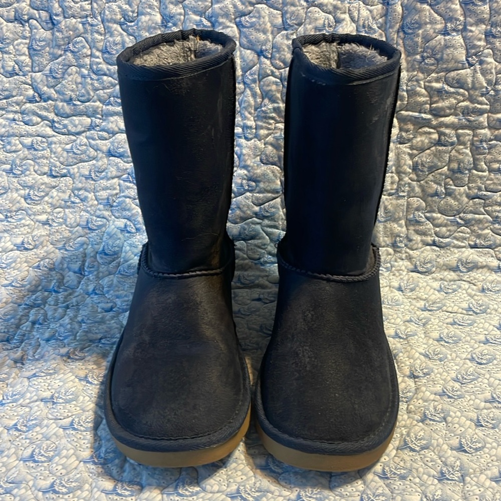 Girls Size 6 Winter Boots, Fuzzy Interior With Memory Foam